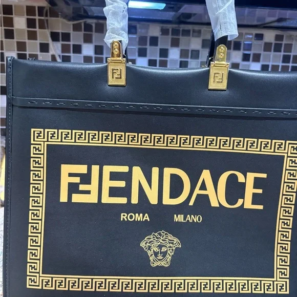 Fendi Black and Gold Fendace Bag - Picture 4 of 6